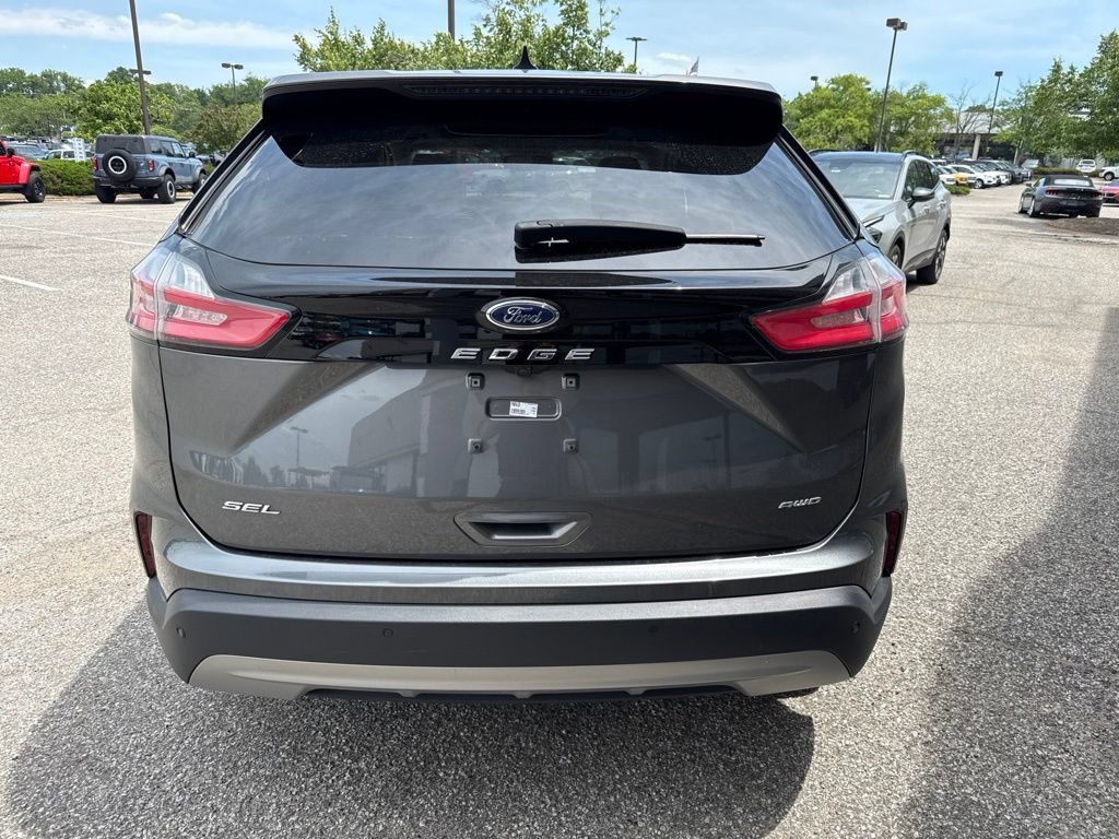 Certified 2023 Ford Edge SEL w/ Convenience Package AWD/4WD image 10