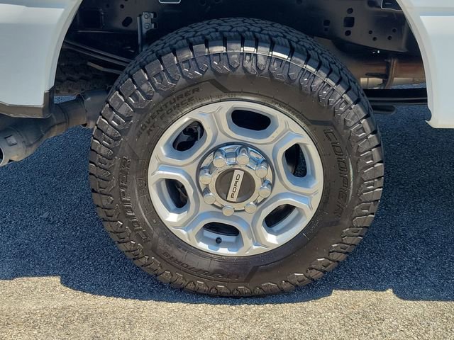 Certified 2025 Ford F250 XLT AWD/4WD image 6