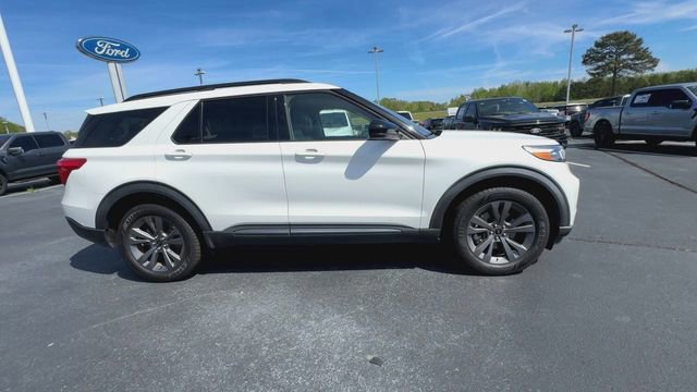 Certified 2022 Ford Explorer XLT w/ Equipment Group 202A AWD/4WD image 8