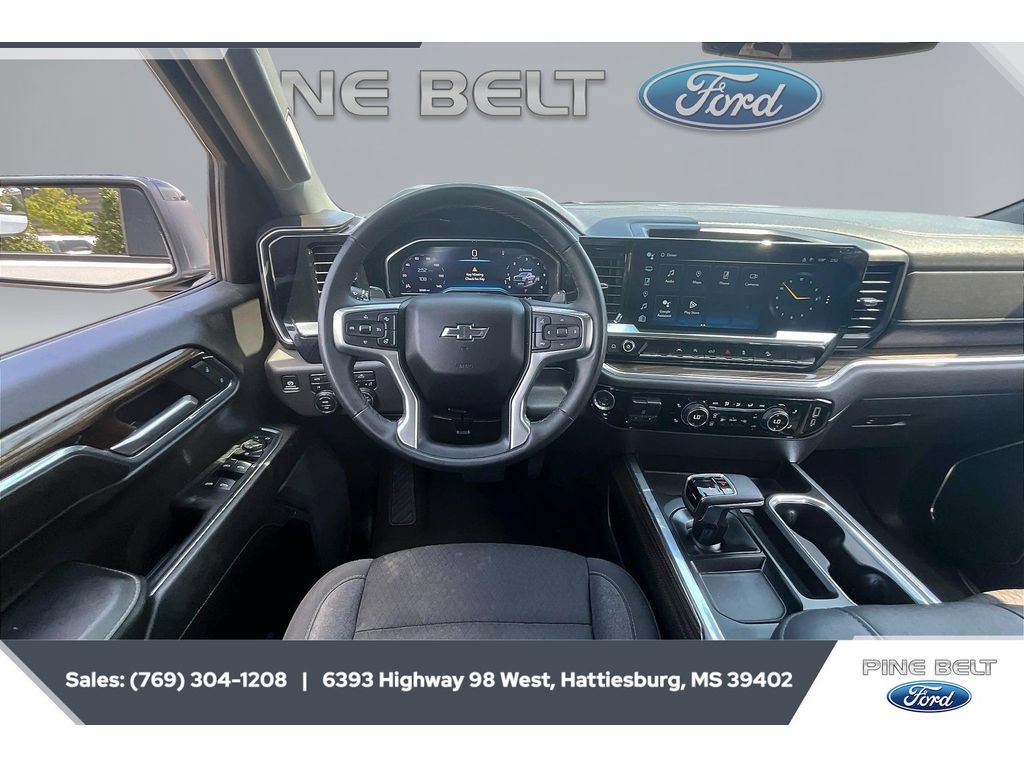 Used 2024 Chevrolet Silverado 1500 LT Trail Boss w/ Protection Package AWD/4WD image 5