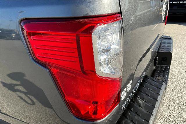 Used 2024 Nissan Titan SV w/ SV Convenience Package RWD image 24