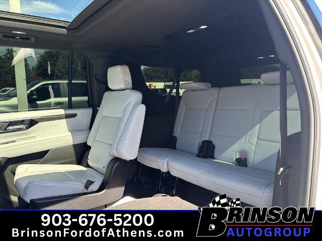Used 2025 Chevrolet Suburban Premier w/ Sun And Tow Package AWD/4WD image 12