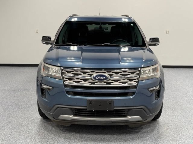 Certified 2018 Ford Explorer XLT w/ Equipment Group 202A FWD image 4