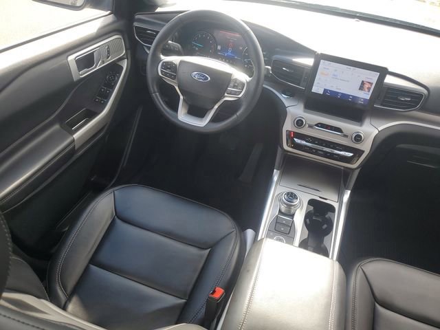Certified 2024 Ford Explorer XLT w/ Equipment Group 202A image 31