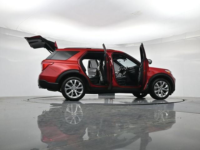 Certified 2021 Ford Explorer Platinum w/ Equipment Group 601A AWD/4WD image 54