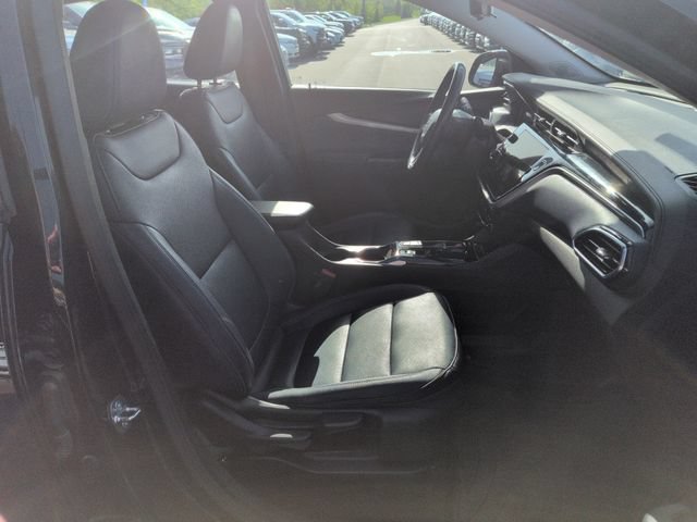 Used 2022 Chevrolet Bolt EUV Premier w/ Sun & Sound Package FWD image 16