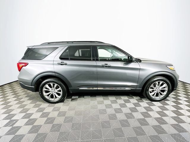 Certified 2023 Ford Explorer XLT w/ Equipment Group 202A image 7