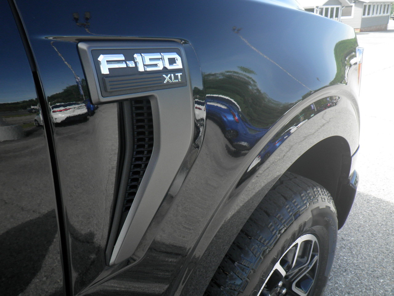 Certified 2023 Ford F150 XLT w/ Equipment Group 302A High AWD/4WD image 9