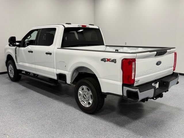 Certified 2025 Ford F250 XLT AWD/4WD image 9