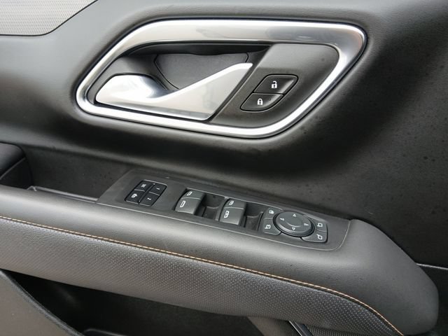 Used 2023 GMC Yukon AT4 w/ AT4 Premium Plus Package AWD/4WD image 17