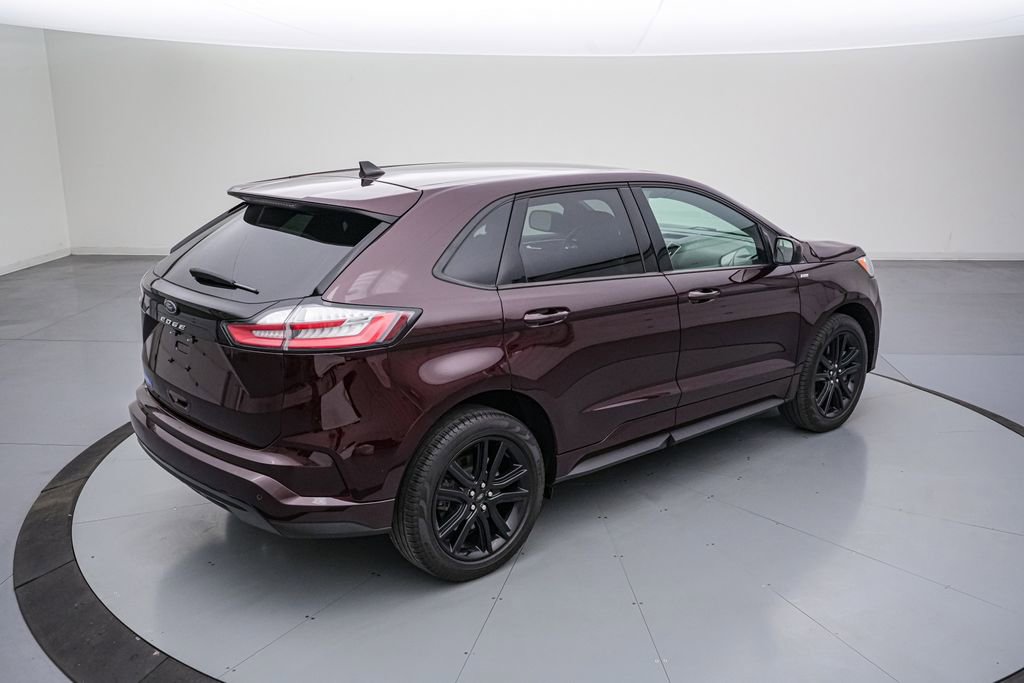 Certified 2024 Ford Edge ST-Line AWD/4WD image 5