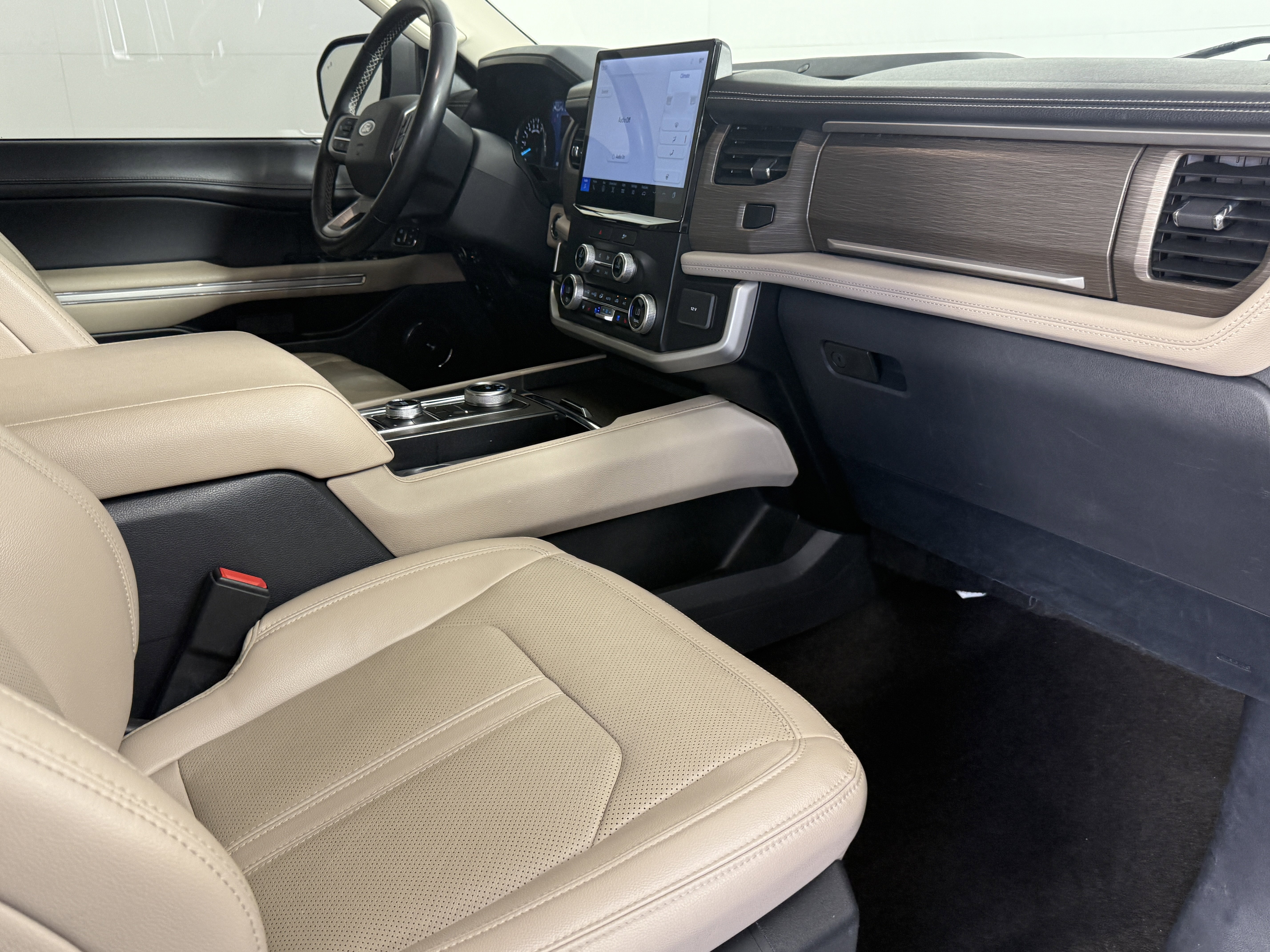 Certified 2023 Ford Expedition Max Limited AWD/4WD image 10