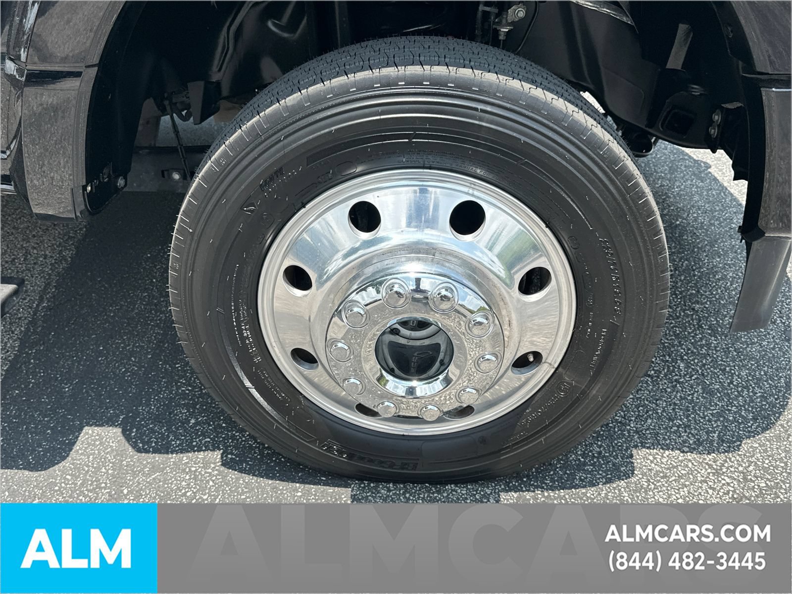 Certified 2025 Ford F450 Platinum w/ FX4 Off-Road Package AWD/4WD image 15