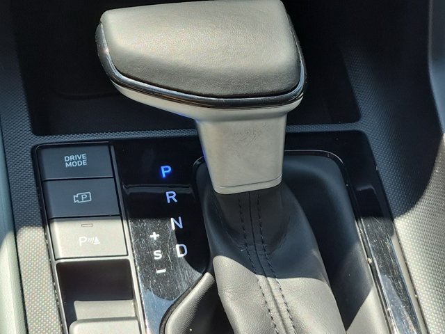 Used 2024 Hyundai Elantra Limited FWD image 27