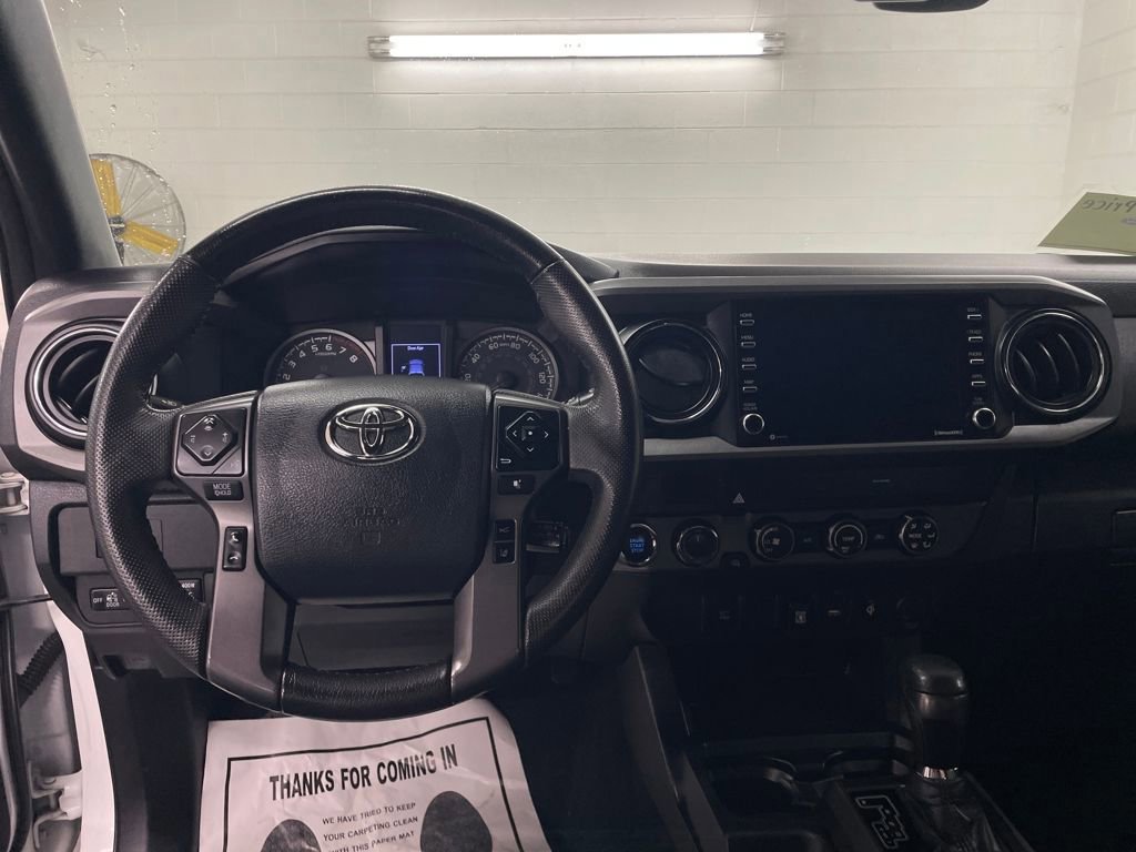 Used 2020 Toyota Tacoma TRD Off-Road image 11