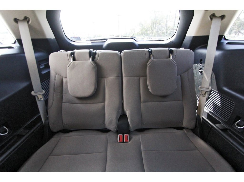 Certified 2022 Ford Explorer XLT RWD image 12