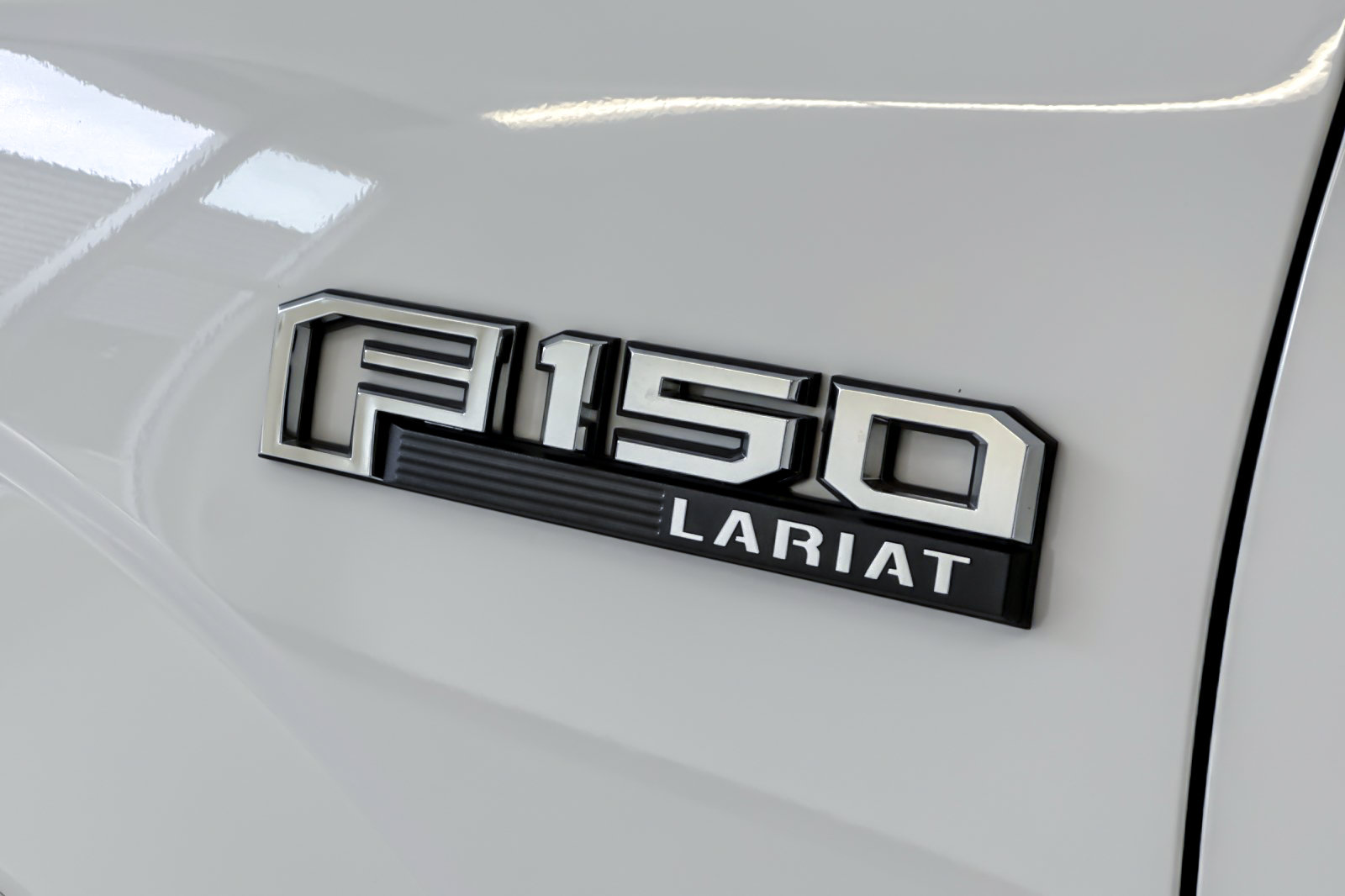 Certified 2019 Ford F150 Lariat w/ FX4 Off-Road Package AWD/4WD image 27