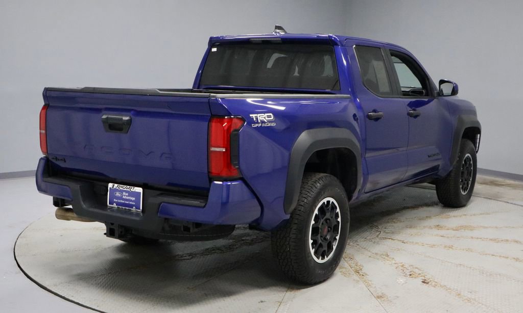 Used 2024 Toyota Tacoma TRD Off-Road AWD/4WD image 11