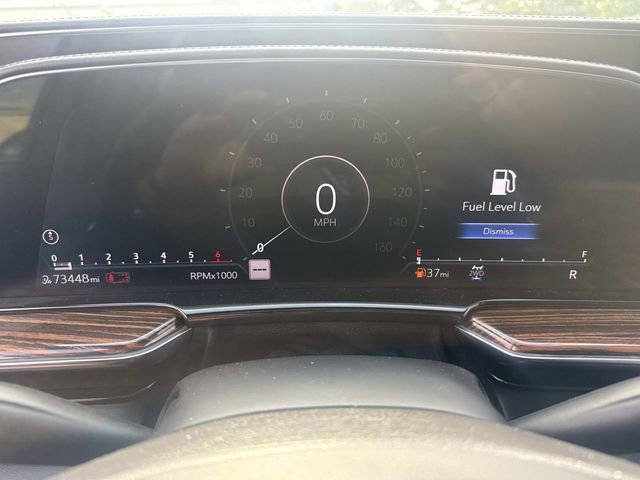 Used 2021 Cadillac Escalade Premium Luxury image 34