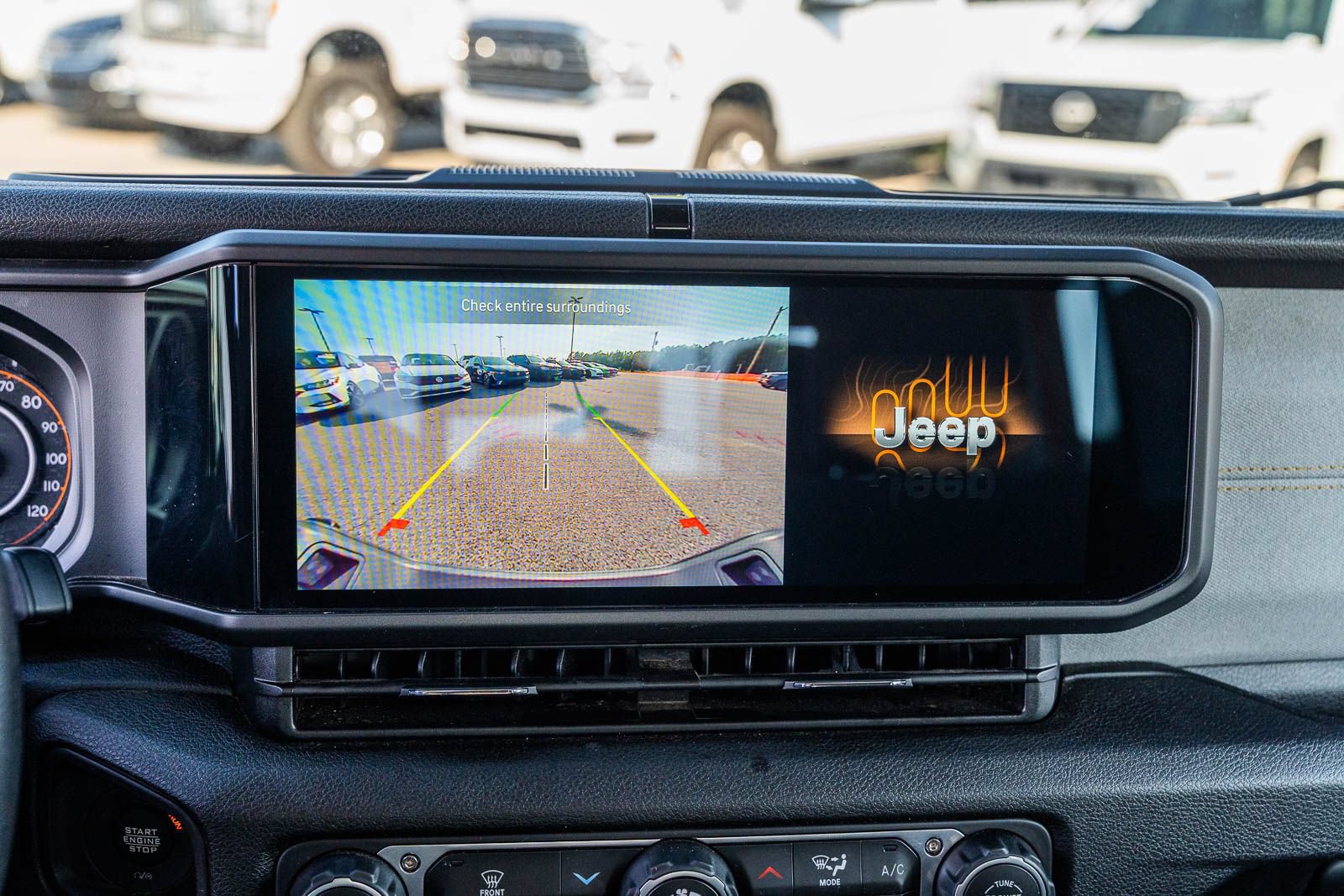 Used 2024 Jeep Gladiator Sport AWD/4WD image 32