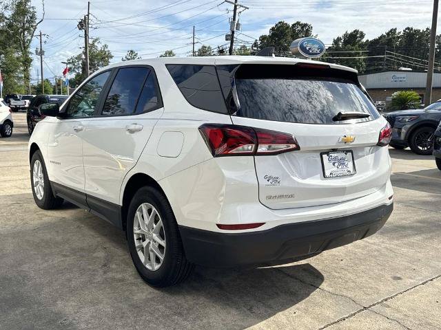 Used 2023 Chevrolet Equinox LS w/ LS Convenience Package FWD image 4