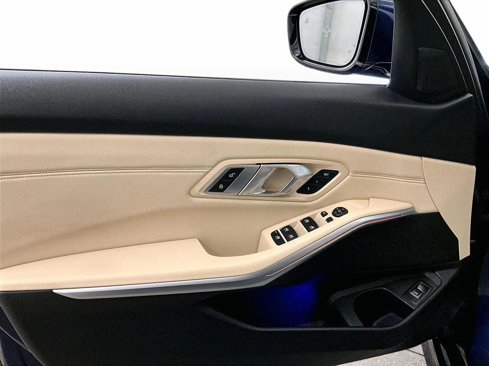 Used 2019 BMW 330i xDrive Sedan w/ Driving Assistance Package image 22