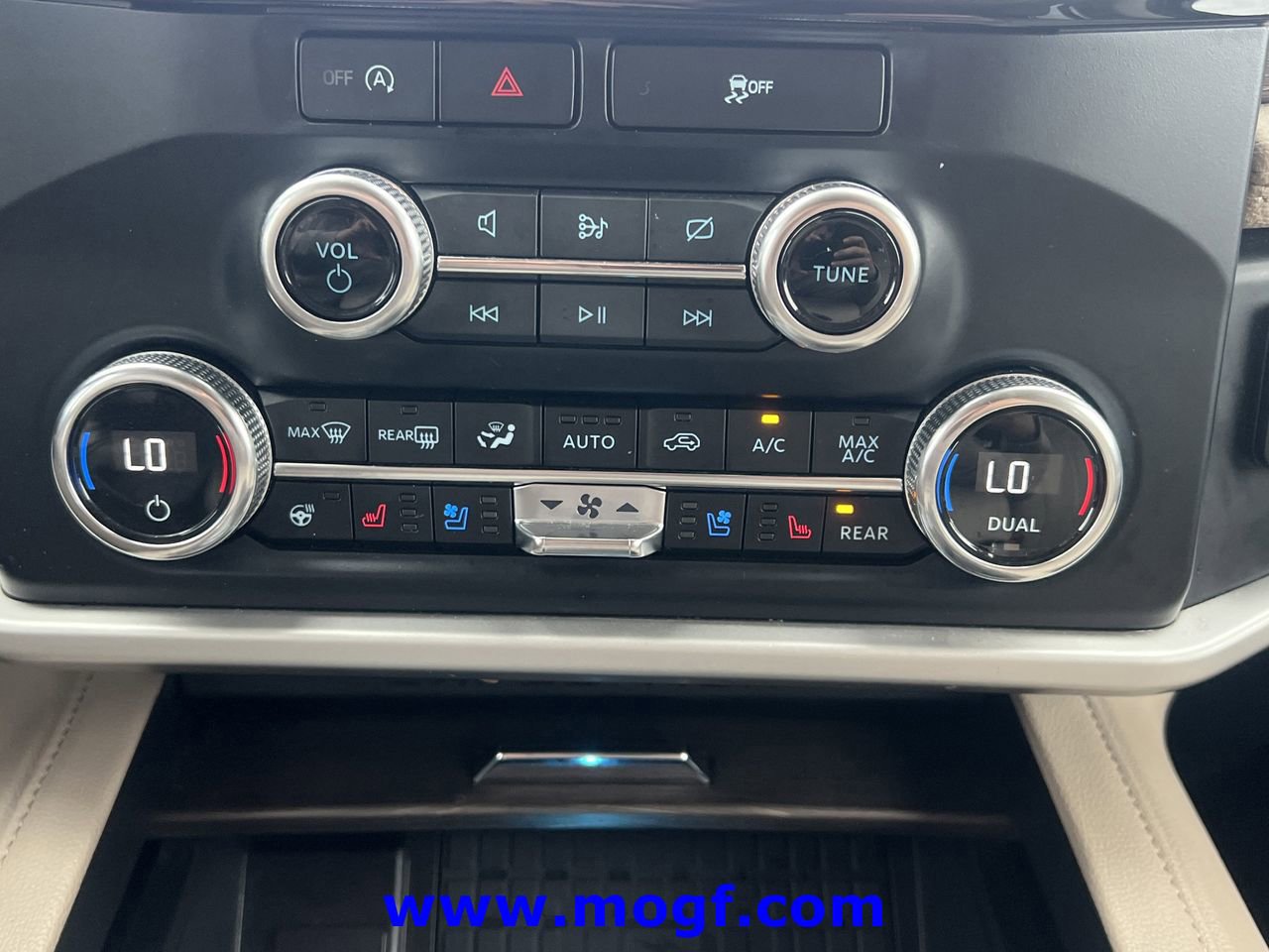 Certified 2024 Ford Expedition Max Limited image 13