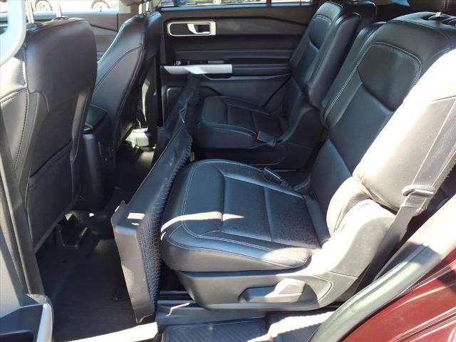 Certified 2023 Ford Explorer XLT w/ Equipment Group 202A AWD/4WD image 9