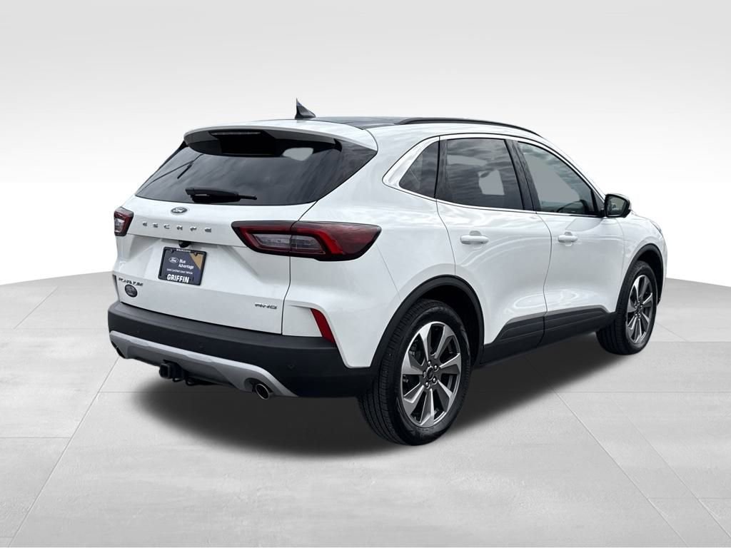 Certified 2025 Ford Escape Platinum w/ Premium Technology Package image 2