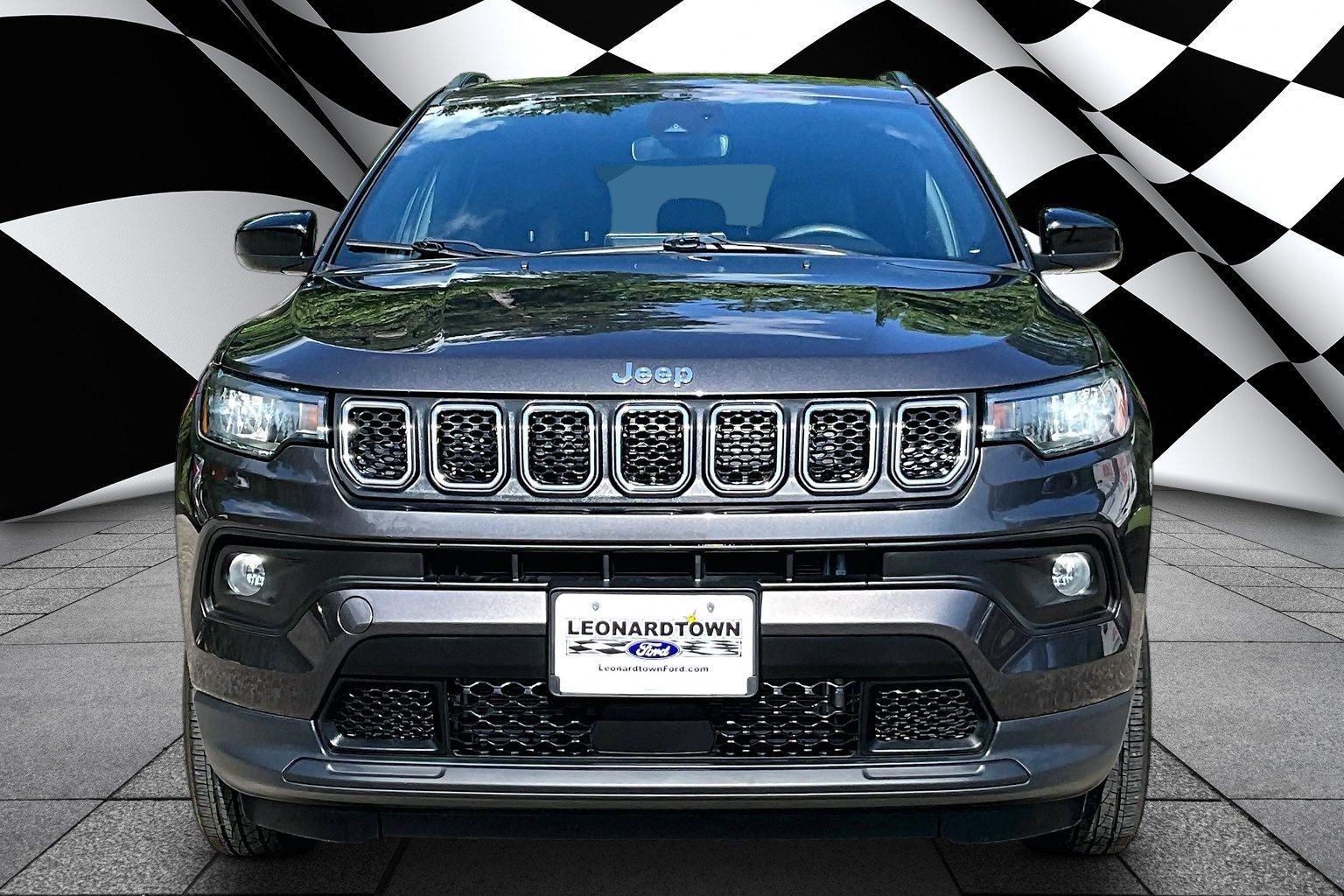Used 2023 Jeep Compass Latitude AWD/4WD image 3