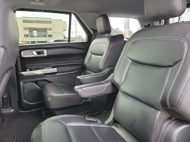 Certified 2022 Ford Explorer XLT w/ Equipment Group 202A RWD image 16