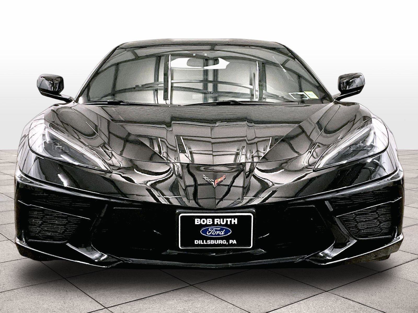 Used 2022 Chevrolet Corvette Stingray Coupe w/ 1LT RWD image 3