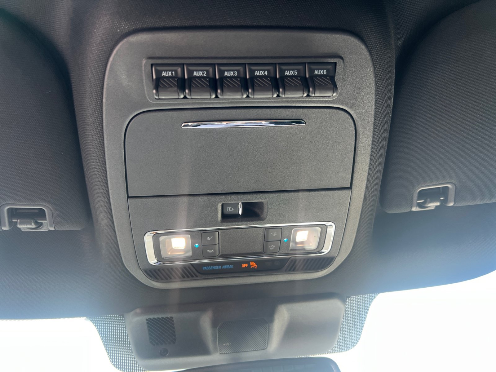 Certified 2022 Ford F150 Raptor w/ Raptor 37 Performance Package AWD/4WD image 32