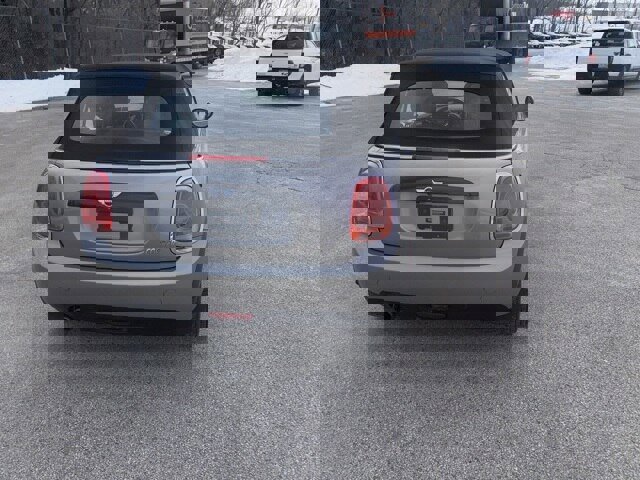 Used 2018 MINI Cooper Convertible image 16