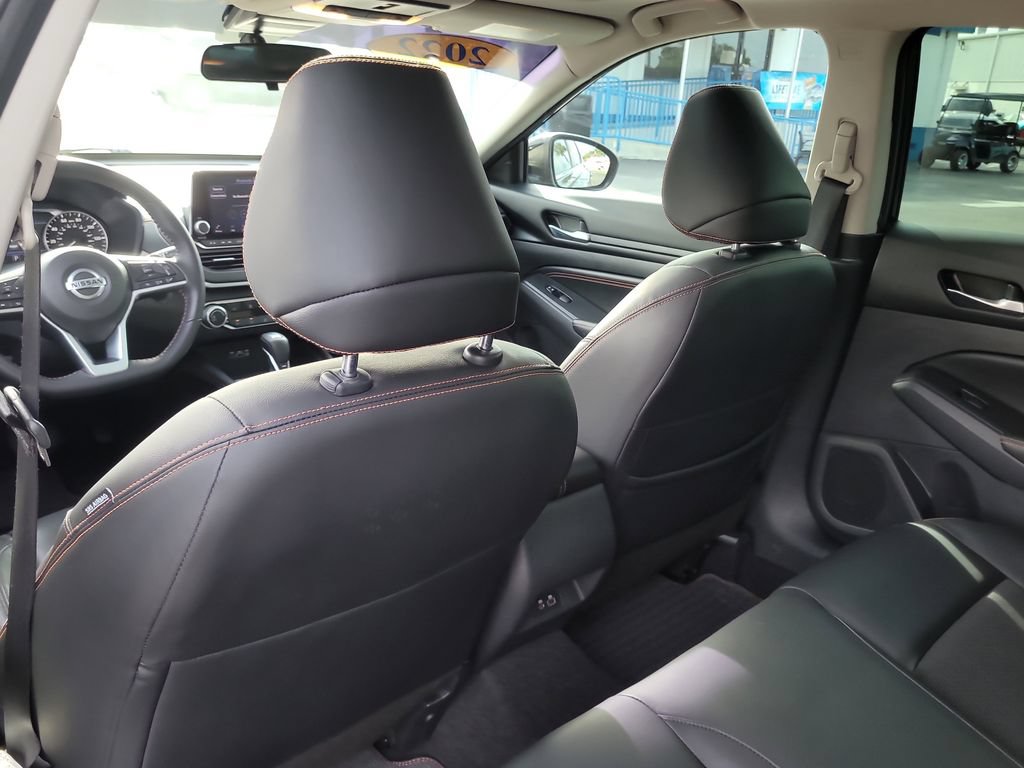 Used 2022 Nissan Altima 2.5 SR w/ Midnight Edition Package FWD image 10
