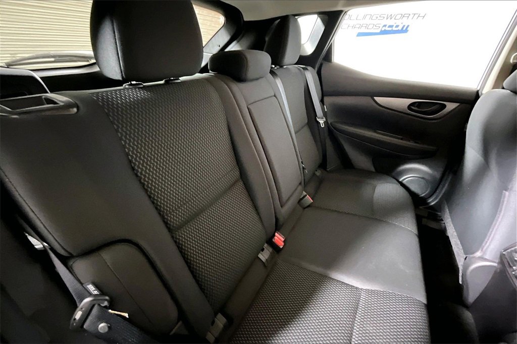 Used 2021 Nissan Rogue Sport S image 22