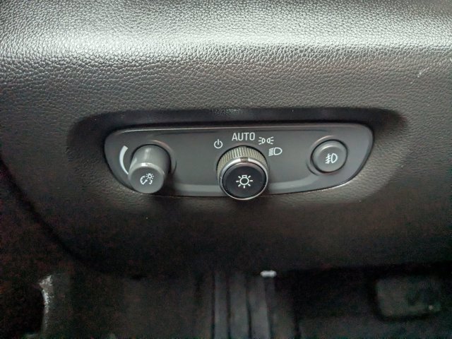 Used 2021 Chevrolet Traverse RS image 19