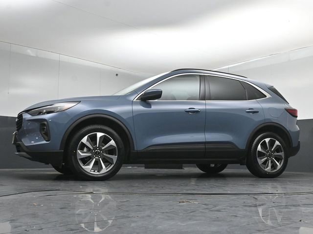 Certified 2025 Ford Escape Platinum AWD/4WD image 5