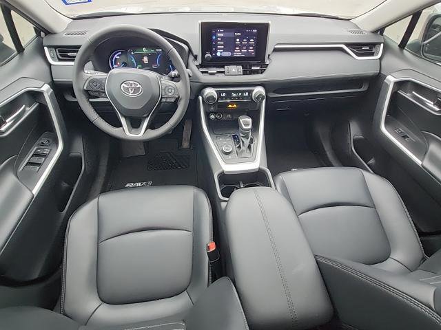 Used 2023 Toyota RAV4 XLE Premium image 5