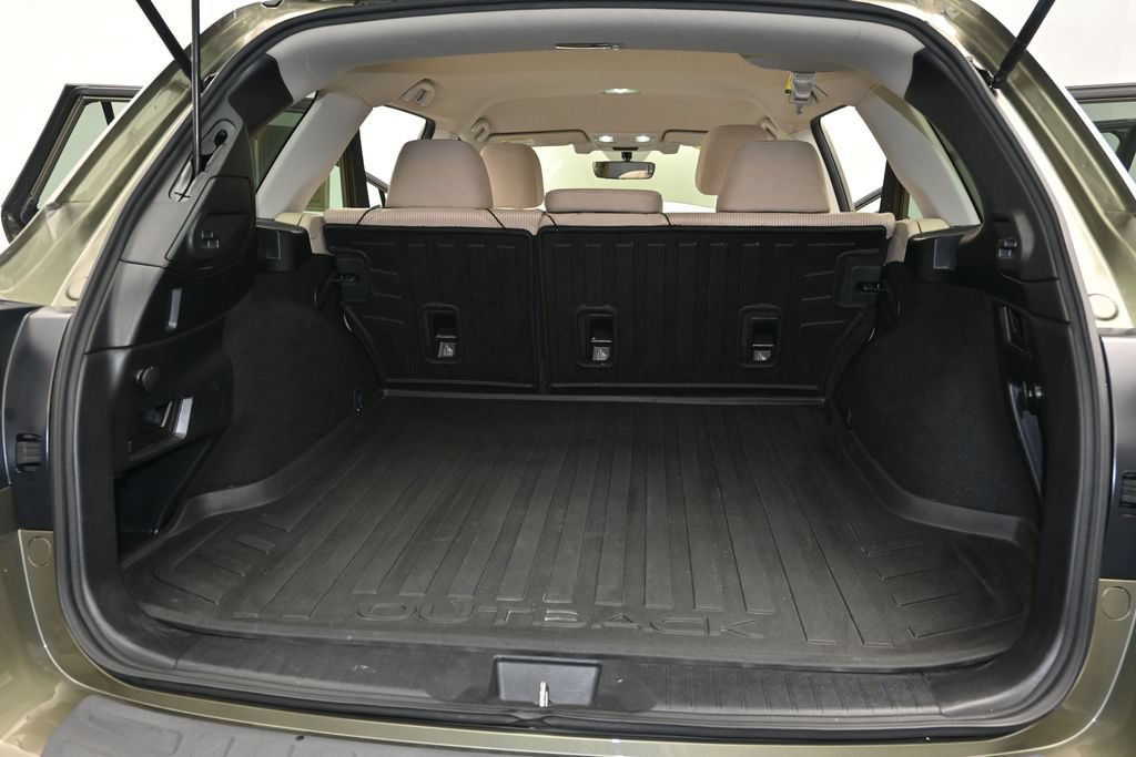 Used 2019 Subaru Outback 2.5i Premium AWD/4WD image 12