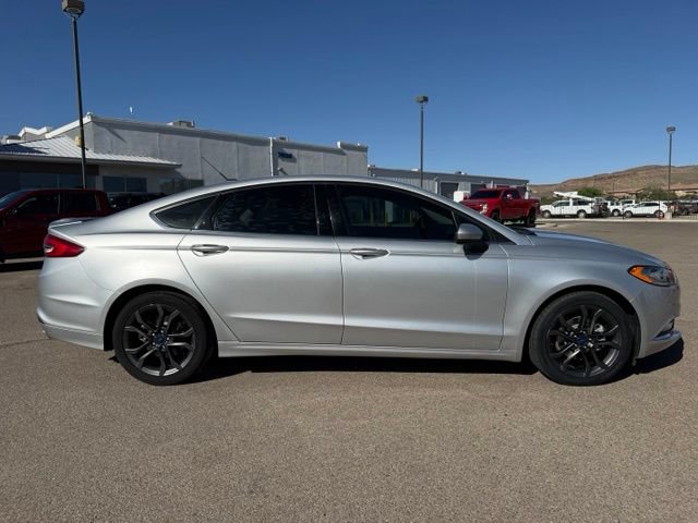 Certified 2018 Ford Fusion SE w/ Equipment Group 201A FWD image 4