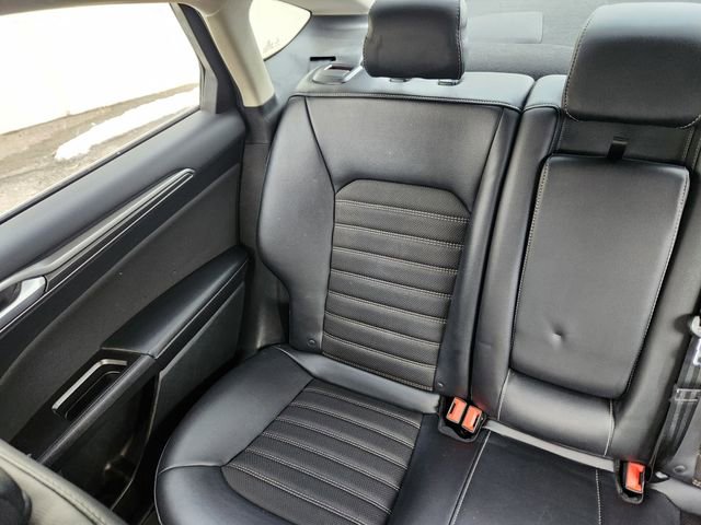 Certified 2017 Ford Fusion SE w/ Equipment Group 201A image 16