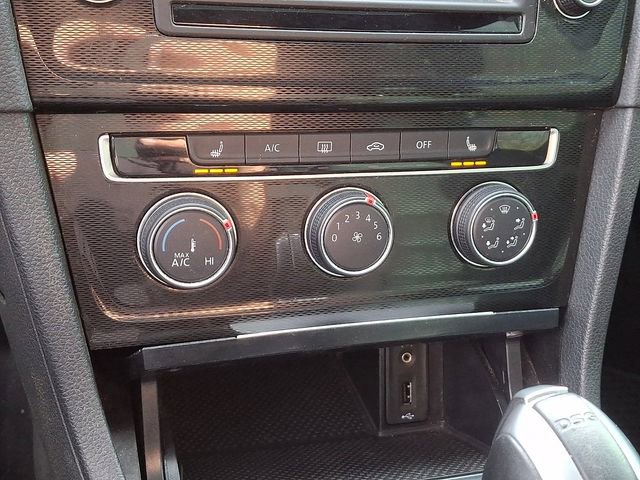 Used 2017 Volkswagen GTI SE image 23