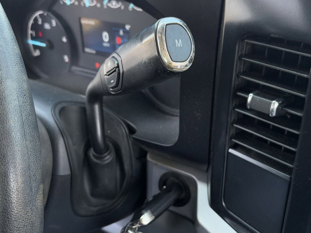 Certified 2025 Ford F250 XLT w/ FX4 Off-Road Package AWD/4WD image 18