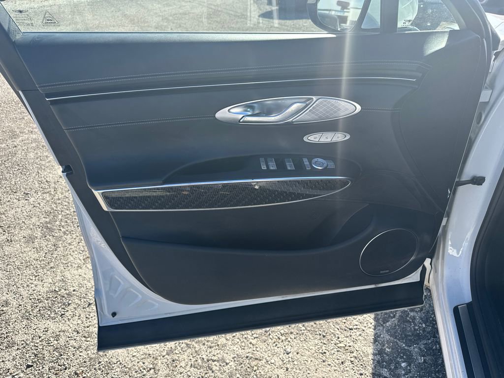 Used 2022 Genesis GV70 3.5T Sport w/ Sport Prestige Package AWD/4WD image 10