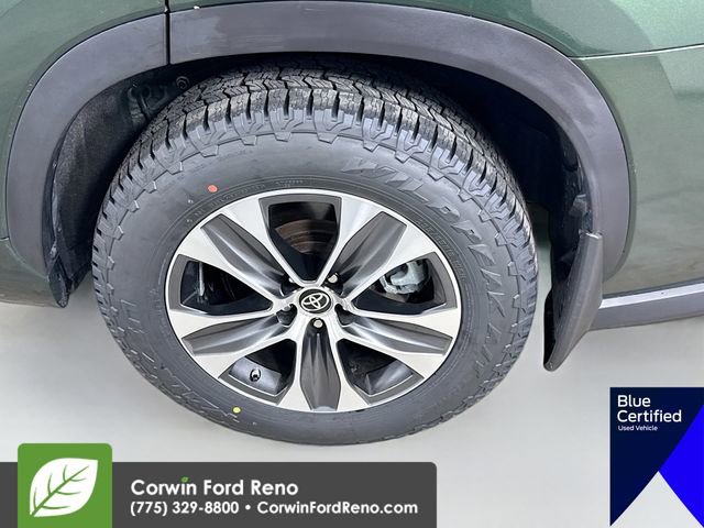 Used 2023 Toyota Highlander XLE AWD/4WD image 36