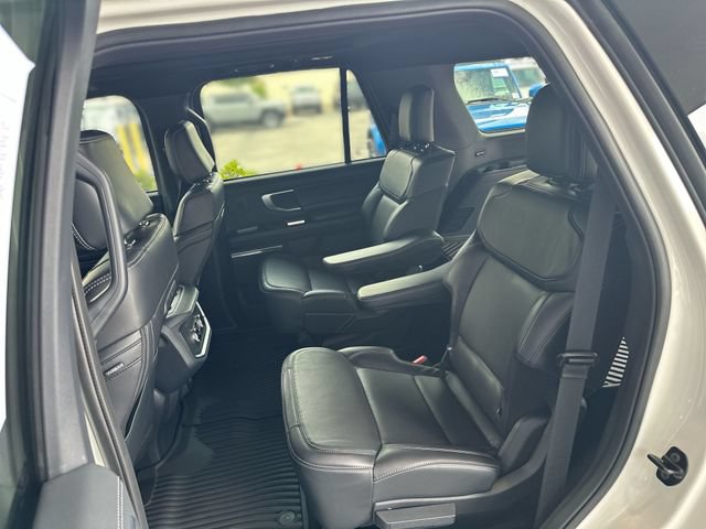 Certified 2025 Ford Expedition Platinum w/ Stealth Performance Package AWD/4WD image 23