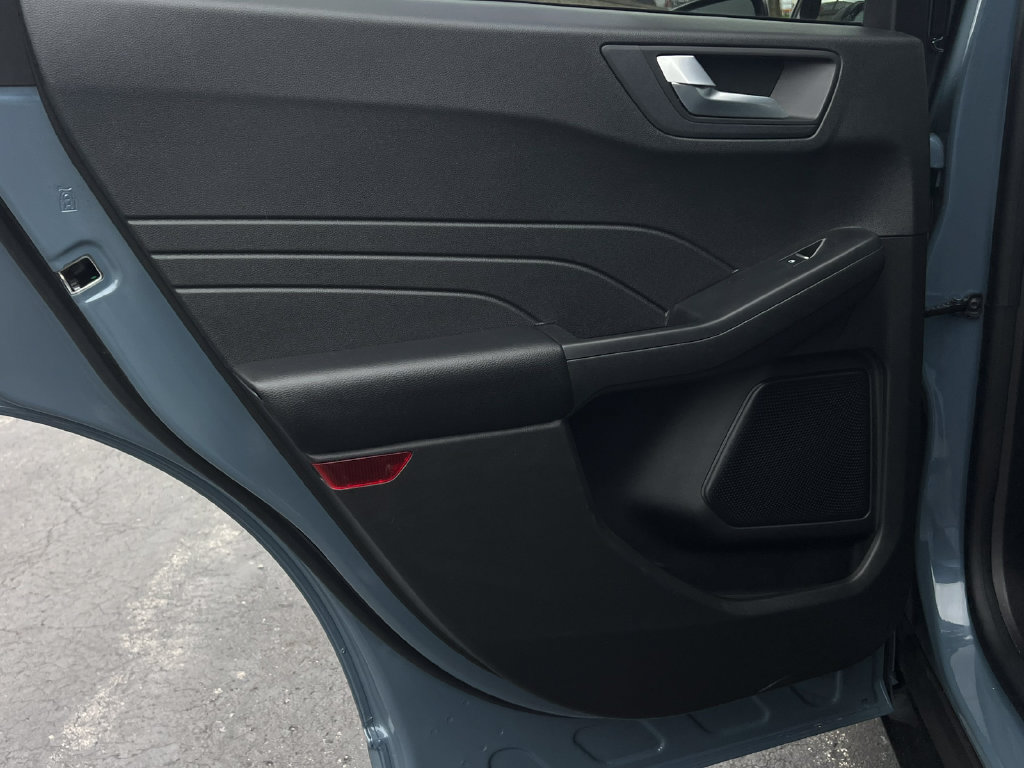 Certified 2023 Ford Escape ST-Line AWD/4WD image 33
