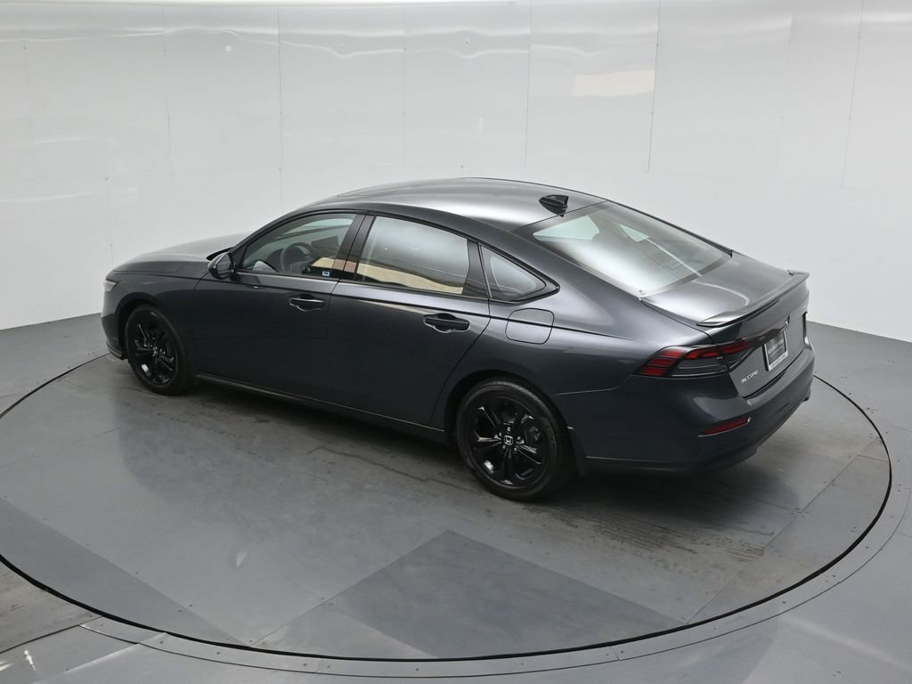 Used 2025 Honda Accord SE image 35
