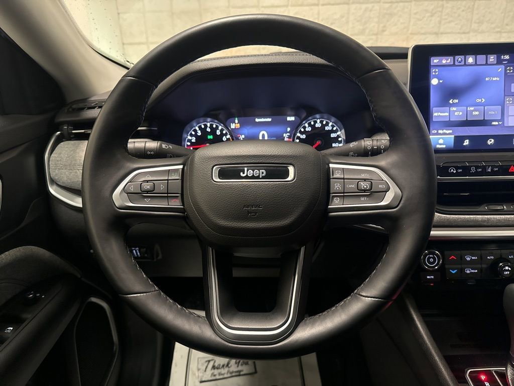 Used 2022 Jeep Compass Latitude image 30